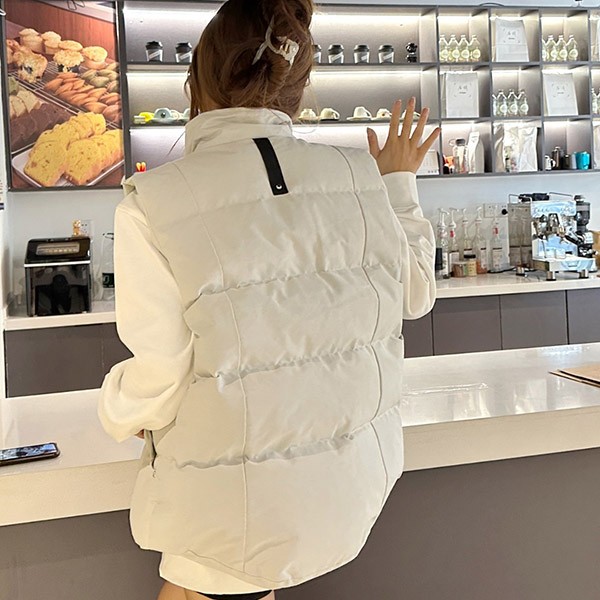 《ムースナックルズ コピー》◆美シルエット◆ダウンベスト moy35631